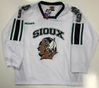 JONATHAN TOEWS NORTH DAKOTA SIOUX WHITE JERSEY CHICAGO BLACKHAWKS SIZE LARGE