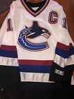 Mark Messier Hockey Jersey CCM Vancouver Canucks sz L NWOT NHL