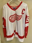 Vintage Starter Detroit Red Wings Steve Yzerman Hockey Jersey Mens Size XL