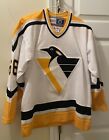 Vintage Youth L XL CCM Pittsburgh Penguins Mario Lemieux 66 Hockey Jersey